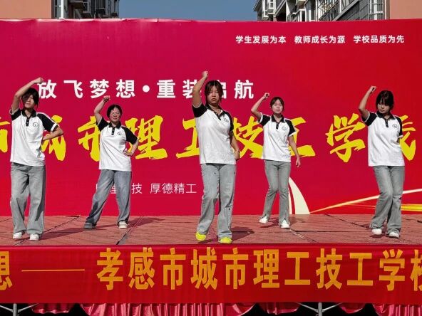 1757293284645978.jpg 704bef146cde8c39c414d76705d0c669.jpg