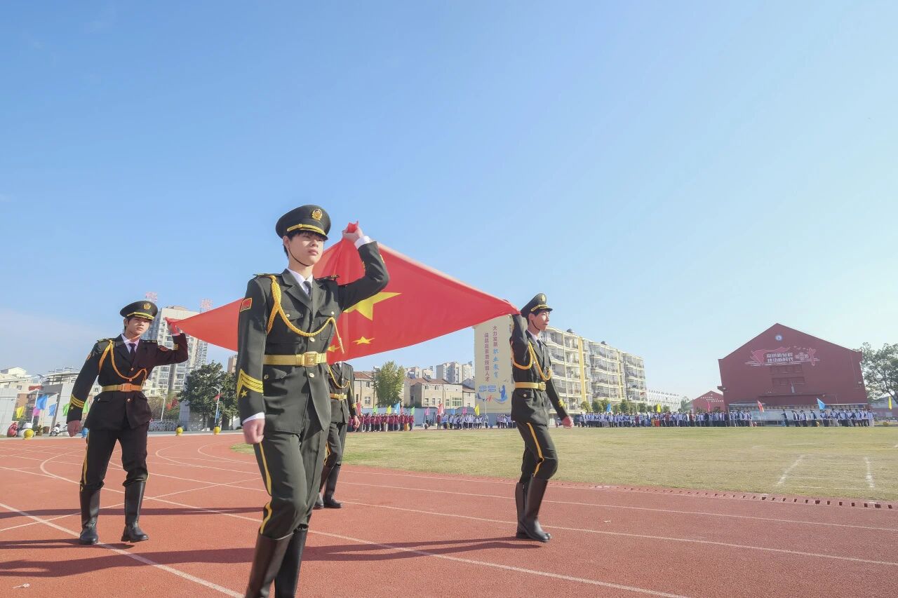 1766128288206760.jpg 7ae9185cbb7624fb24e82db2a6bab5df.jpg