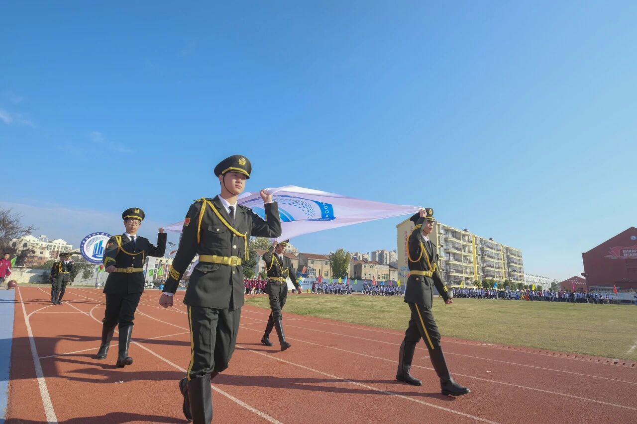 1766128303709354.jpg b40baa85b0aca3daa3733c6a788d4f5c.jpg