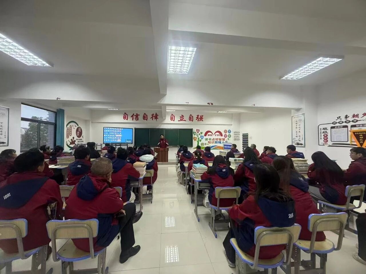 1766130122349283.jpg 33795e7942775f0db4f9e3837c0f9ace.jpg